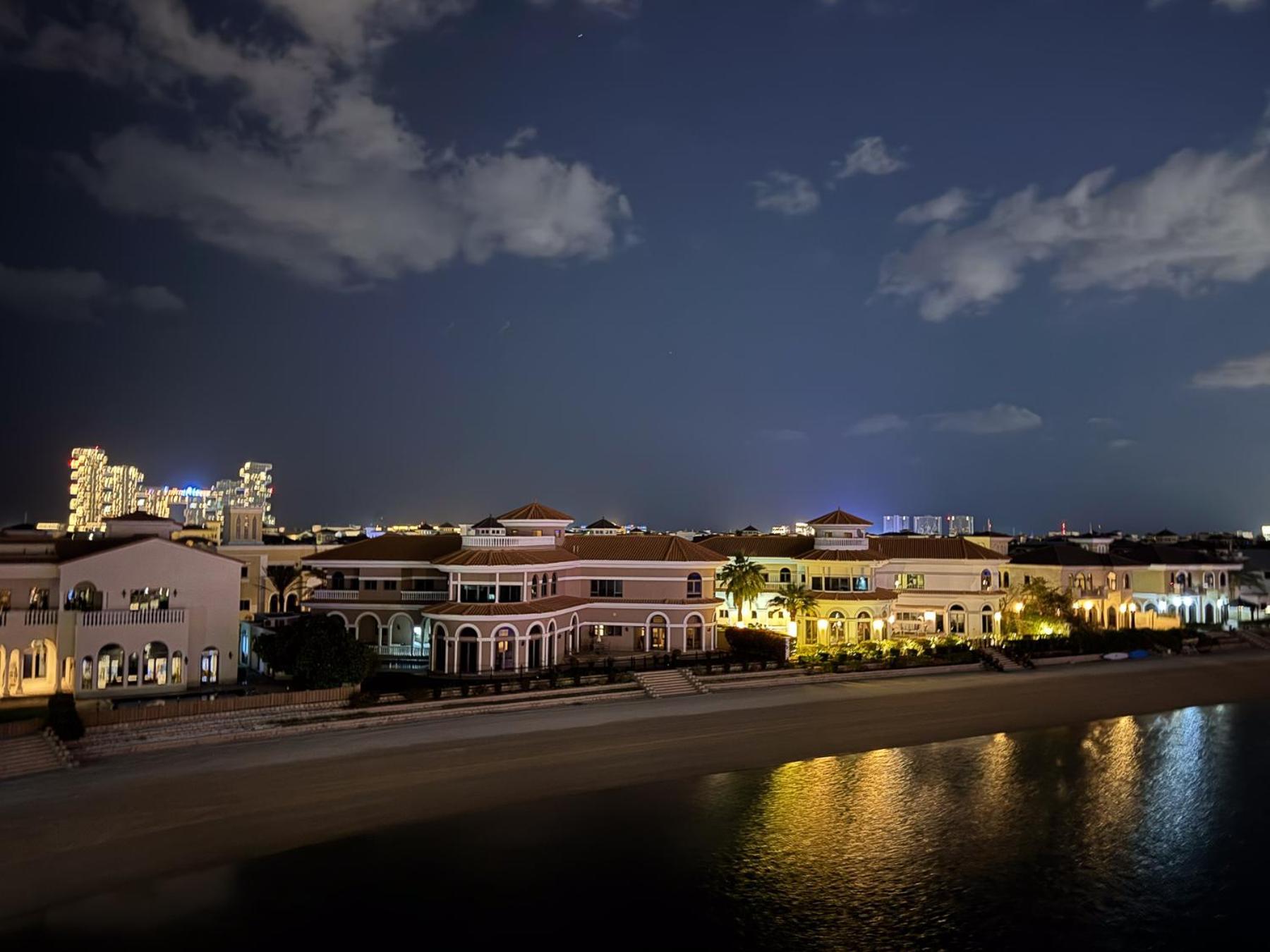 Apartment Octopus - Iconic Palm With Views Dubai